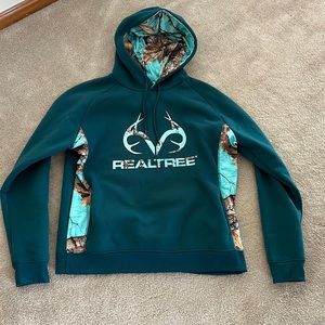 Realtree XL green sweatshirt ladies outdoor cathartic